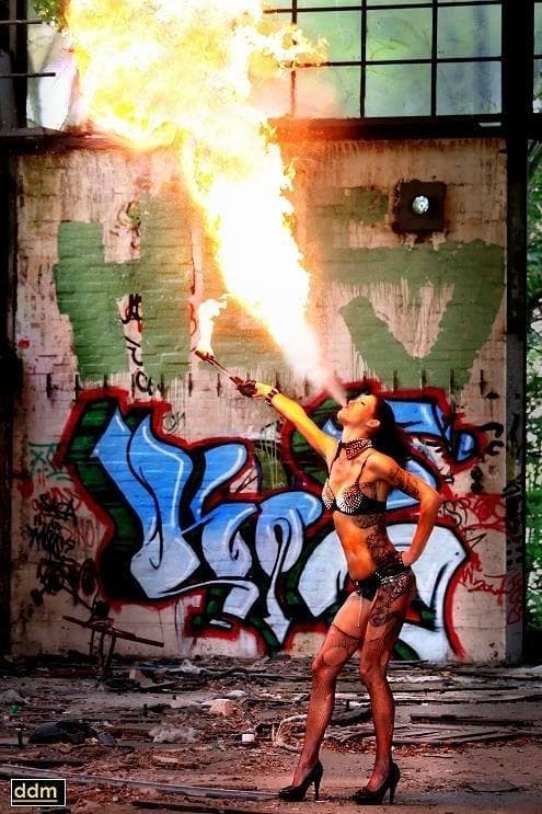 Gogo-Feuer-Strip-Jenny Hamb