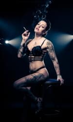 Burlesque Shows - Live Strip Kunst - Betty